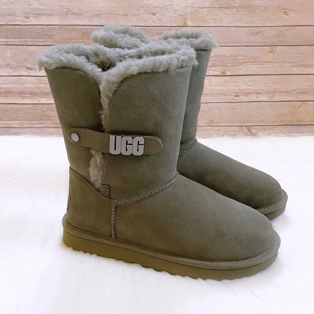 UGG Bailey UGG Metal Graphic Burnt Olive Suede Boots - Picture 1 of 10